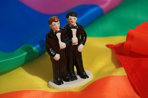 Combien d'homos en france ? La vérité sur les chiffres grâce à une enquête inédite Combien d'homos en france ? La vérité sur les chiffres grâce à une enquête inédite