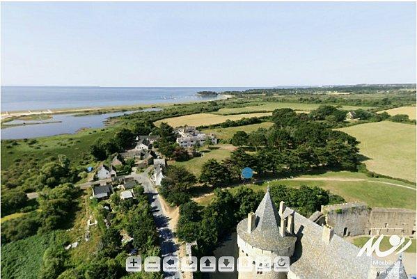 Le golfe du Morbihan vu du ciel sucinio.jpg
