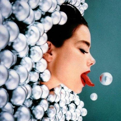 Björk: Crystalline - Stream
Le voilà, le premier single...