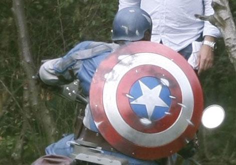 Le bouclier de Captain America: La vraie star du film ! captain-america-cascadeurs