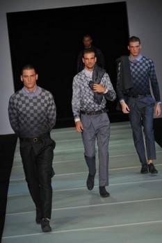 Giorgio Armani PE2011 La mode homme restera sur le carreau encore une année (au moins)