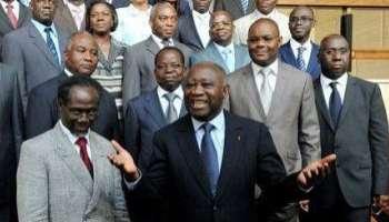Des membres du gouvernement de Laurent Gbagbo, le 7 décembre 2010 à Abidjan.