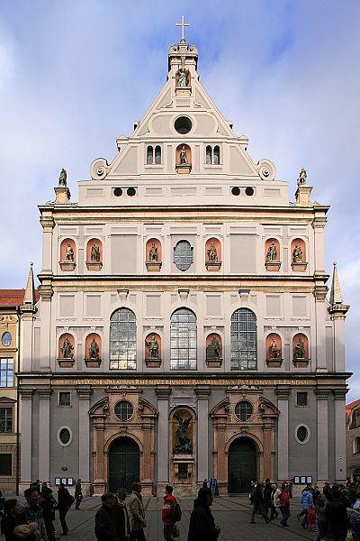 Fichier:Michaelskirche Muenchen-full.jpg