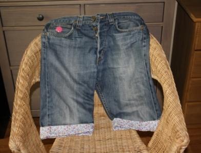 Jean customisé par Lalou Un vieux jean recyclé & customisé