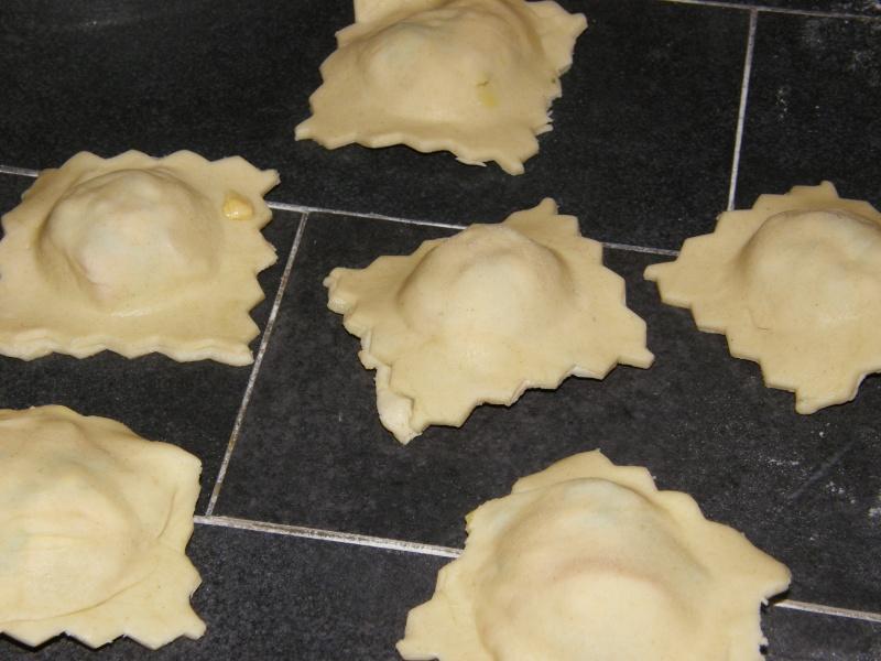 Des ravioles maison ....c'est simple, c'est bon!! Des ravioles maison ....c'est simple, c'est bon!!