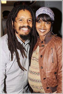 Ah les gossips, les stars et leurs vies finalement c'est du cinéma ... Ah les gossips, les stars et leurs vies finalement c'est du cinéma ...