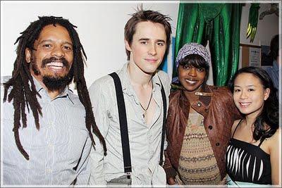 Ah les gossips, les stars et leurs vies finalement c'est du cinéma ... Ah les gossips, les stars et leurs vies finalement c'est du cinéma ...