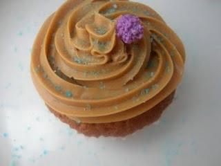 cupcakes vanille et beurre de cacahuete cupcakes vanille et beurre de cacahuete
