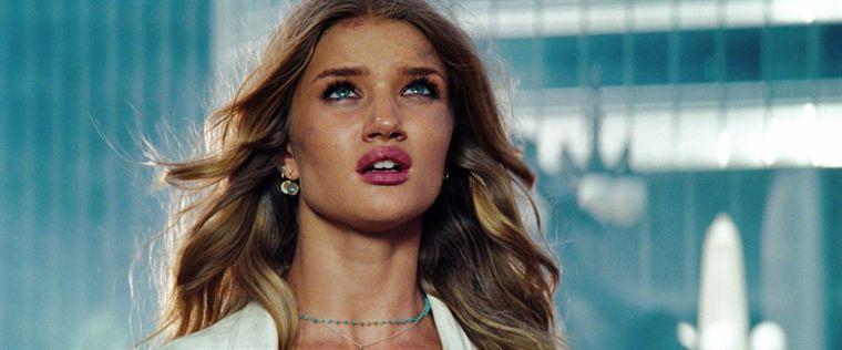 tf3 Rosie Huntington-Whiteley Transformers 3, critique