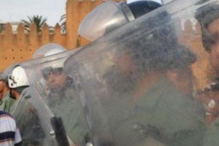 LES MAROCAINS SONT ALLES VOTER SUR LA LIMITATION DES POUVOIRS DU ROI. khan20110701122738683.jpg