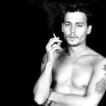 johnny depp torse nu La filmographie de Johnny Depp en une illustration avec un jeu inside