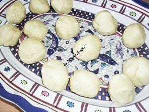 Bourek B'l Djina (Brik a la pate menagere) SAM_6820