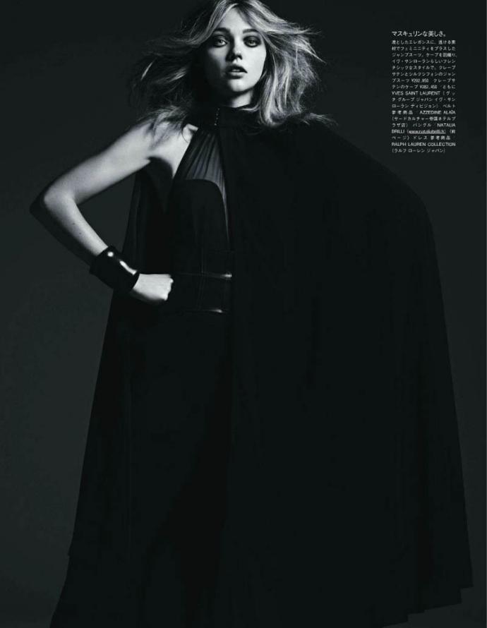 Sasha Pivovarova par Hedi Slimane pour Vogue Japon aout 2011 7