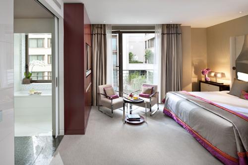 hotel-room-Mandarin-Oriental-Paris-2-hoosta-magazine