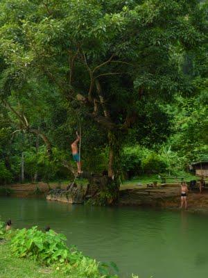 122. Tubing or not tubing ? Vang Vien, ou djeunes-city 122. Tubing or not tubing ? Vang Vien, ou djeunes-city