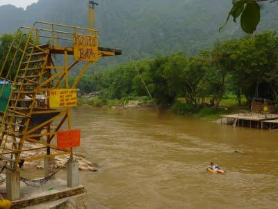 122. Tubing or not tubing ? Vang Vien, ou djeunes-city 122. Tubing or not tubing ? Vang Vien, ou djeunes-city