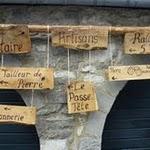 Chimay : plusieurs pancartes nous invitent à visiter tel ou tel lieu ou artisan P1070627.JPG