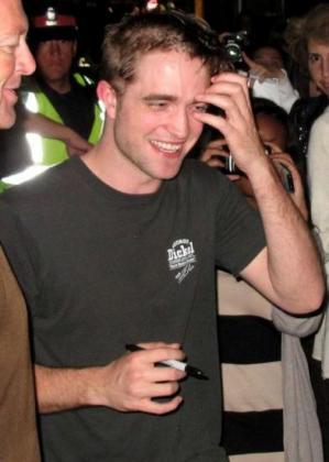 Les cheveux de Robert Pattinson massacrés