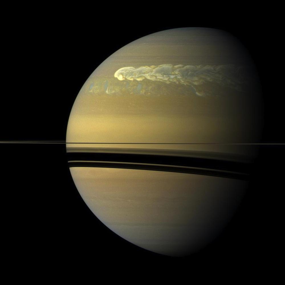 Tempête de Saturne, 3 mois après le début