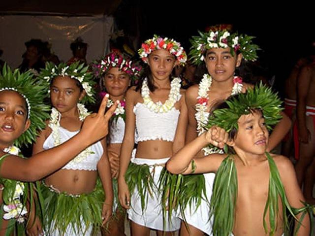 Rencontrer un troisième type à Tahiti : mahu et raerae