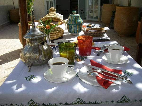Petit déjeuner marocain Vacances de charme dans la médina de Fès