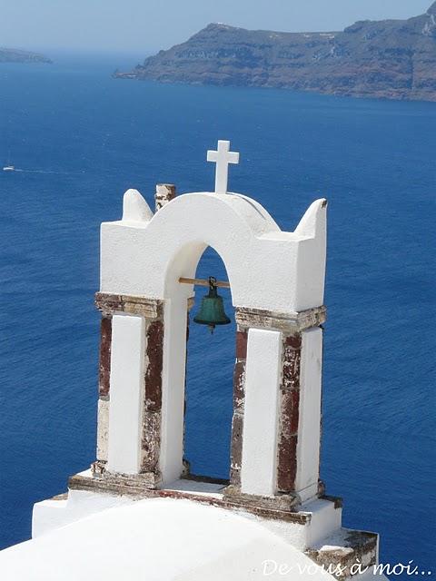 Tiropitas: Feuilletés Grecs au Fromage ...et Petit Tour à Santorin Tiropitas: Feuilletés Grecs au Fromage ...et Petit Tour à Santorin