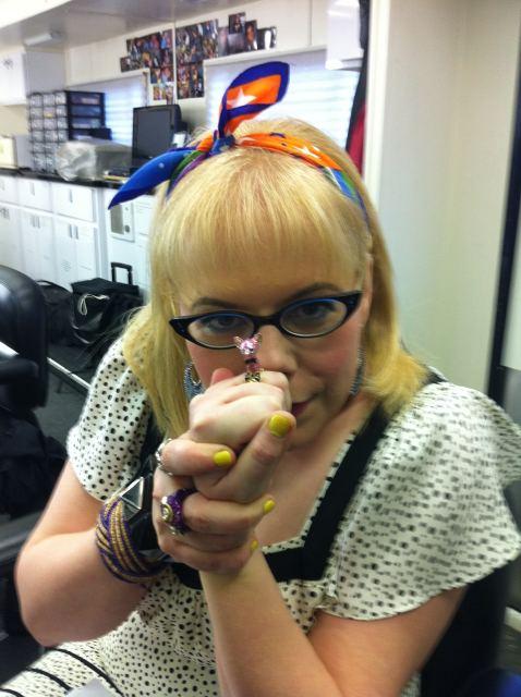 La pétillante Kirsten Vangness http://img4.hostingpics.net/pics/7966525boto10.jpg