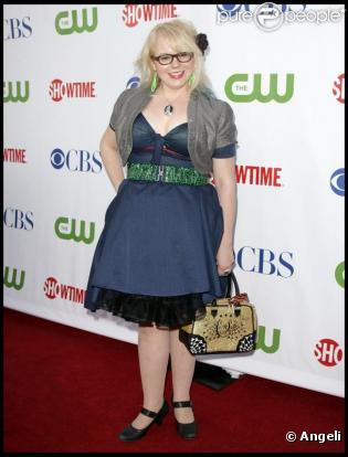 La pétillante Kirsten Vangness http://static1.purepeople.com/articles/0/60/32/0/@/445472-kirsten-vangsness-0x414-2.jpg