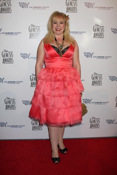 La pétillante Kirsten Vangness http://images2.fanpop.com/images/photos/5200000/Kirsten-Vangsness-Genesis-Awards-2009-criminal-minds-5287279-405-608.jpg