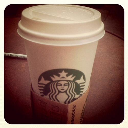 Elle court, elle court, l'Irrégulière starbucks