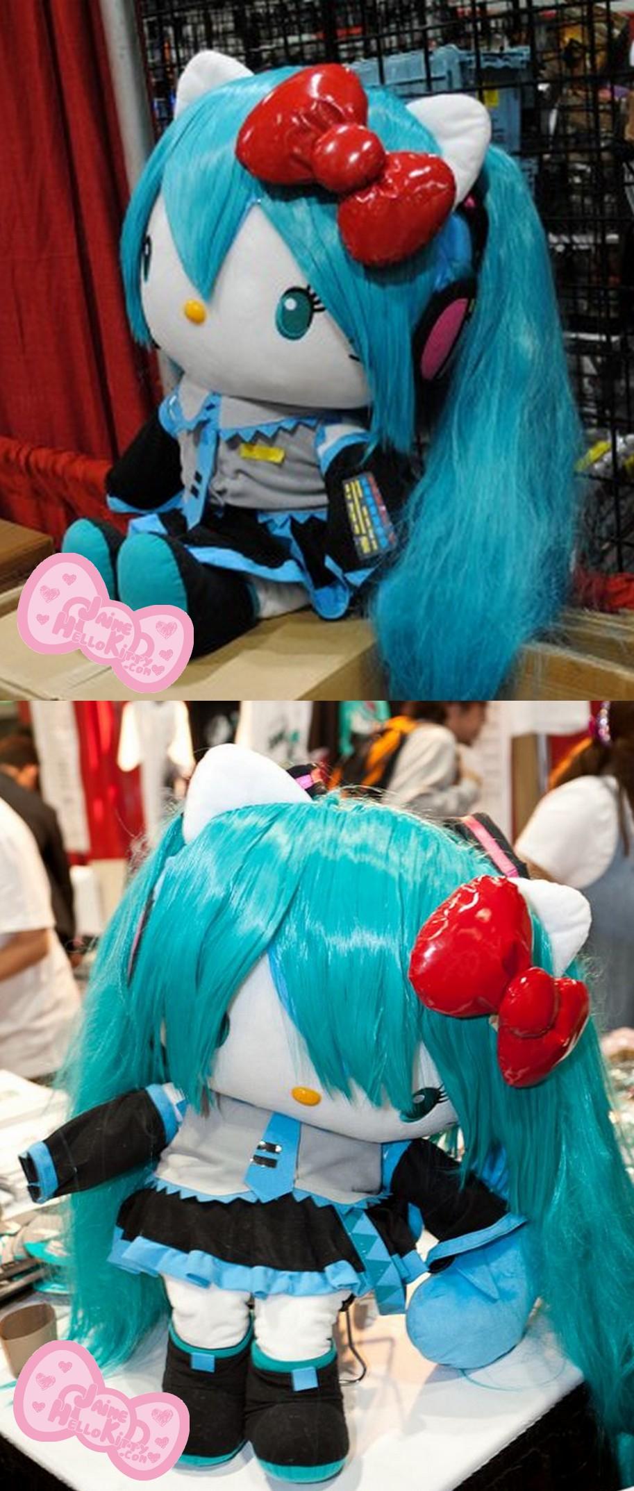 Coup de coeur : Vocaloid - Hatsune Miku x Hello Kitty : La peluche ! http://www.jaimehellokitty.com/images/articles0009/hatsunemikuhellokittydoll.jpg