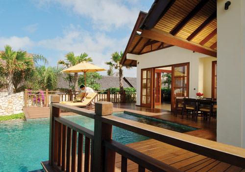 terrasse-piscine-hotel-Karma-Kandara-asie-indonesie-hoosta-magazine-paris