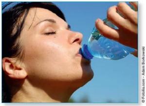 DESHYDRATATION: 6 à 8 verres d’eau par jour? Absurde, affirme le British Medical Journal – BMJ-NHS