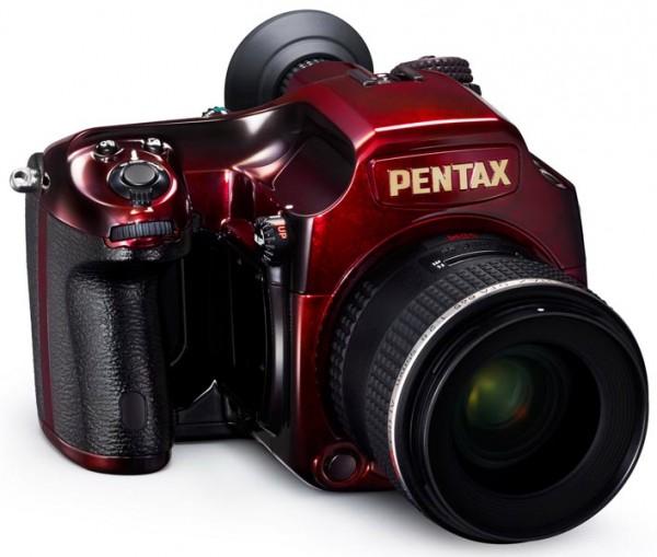 pentax-645d-japan-1 pentax 645d japan 1 600x509 Pentax voit rouge avec son 645D