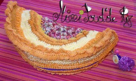 Trousse banane tournesol ....pour over the rainbow DSCN0031