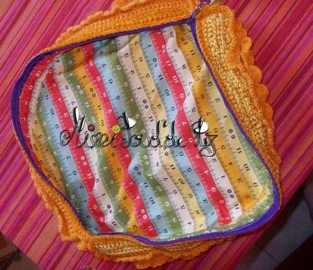 Trousse banane tournesol ....pour over the rainbow DSCN0032