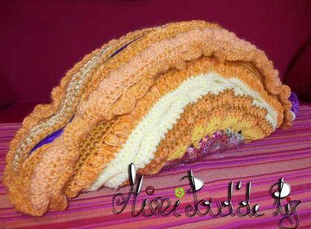 Trousse banane tournesol ....pour over the rainbow DSCN0026