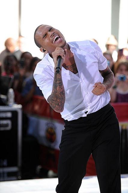 Photos : Chris Brown @ Today Show / Rockfeller Center (NYC)