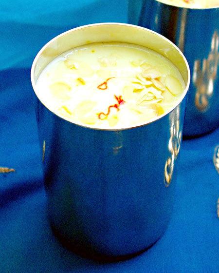 Boisson indienne à la mangue Amras en vidéo amras boisson indienne à la mangue