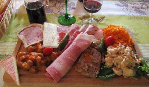 Planche du randonneur, Restaurant des Ondines, Mouterhouse Planche du randonneur, Restaurant des Ondines, Mouterhouse