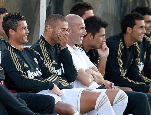 Los-Angeles-Galaxy-Real-Madrid-Zidane-Ronaldo_diaporama.jpg