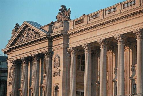 DE NOUVEAUX LOCAUX POUR LE LOUVRE