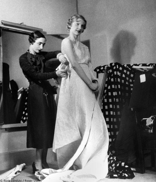 885-4 MADAME GRES - LA COUTURE A L'OEUVRE