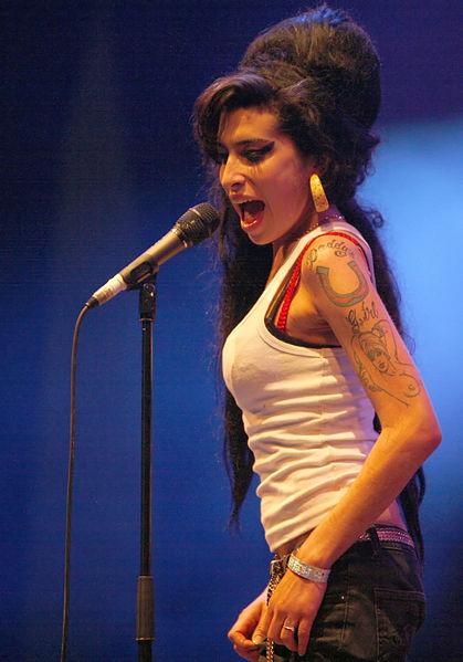 419px-Amy_Winehouse_f4962007_crop