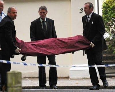 Choc : la presse Britannique publie des photos du corps d'Amy Winehouse Choc : la presse Britannique publie des photos du corps d'Amy Winehouse