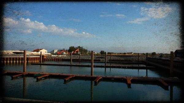 port nouveau Regardez-le bien, regardez-le mieux