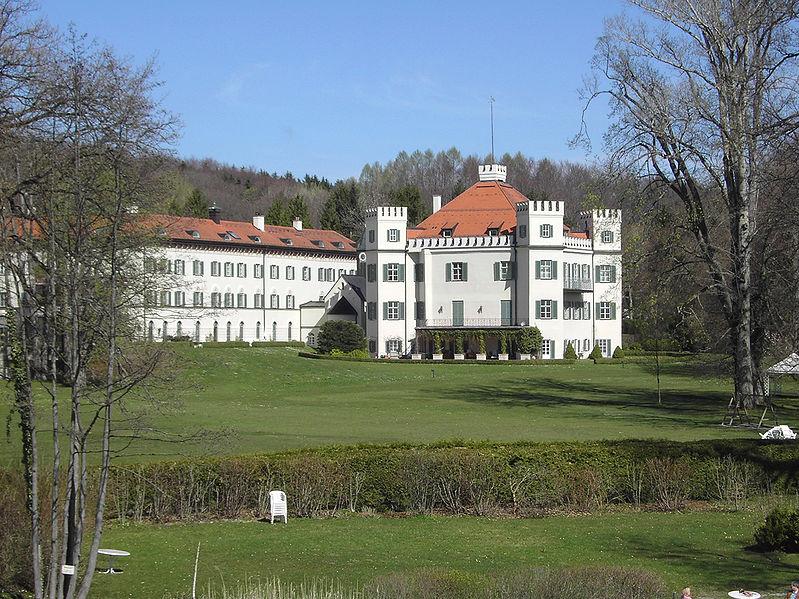 File:SchlossPossenhofen01.jpg