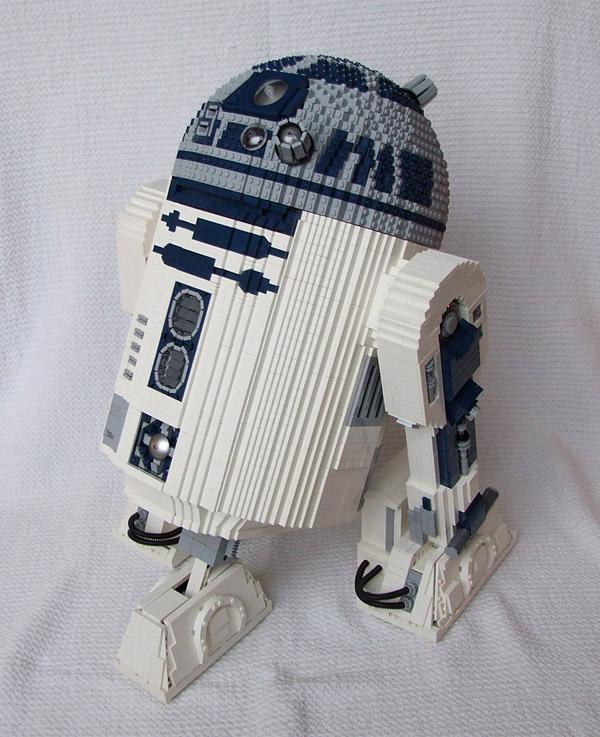lego r2 d2 1 Un R2 D2 motorisé en Lego 