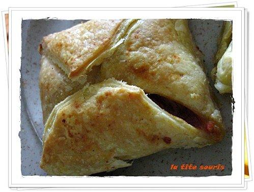 Carrés feuilletés crème de tomate et anchois a l'huile FEUILLETE-TOMATE-ANCHOIS-2.jpg