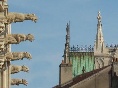 Qui s'y frotte s'y pique (86) Qui s'y frotte s'y pique (86)